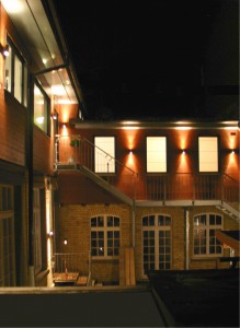 Aussenansicht bei Nacht